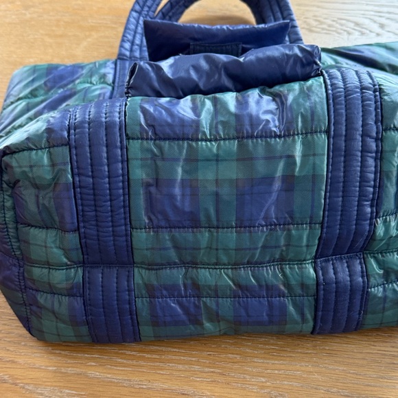 Vineyard Vines Quilted Navy and Green Tote - Picture 5 of 5